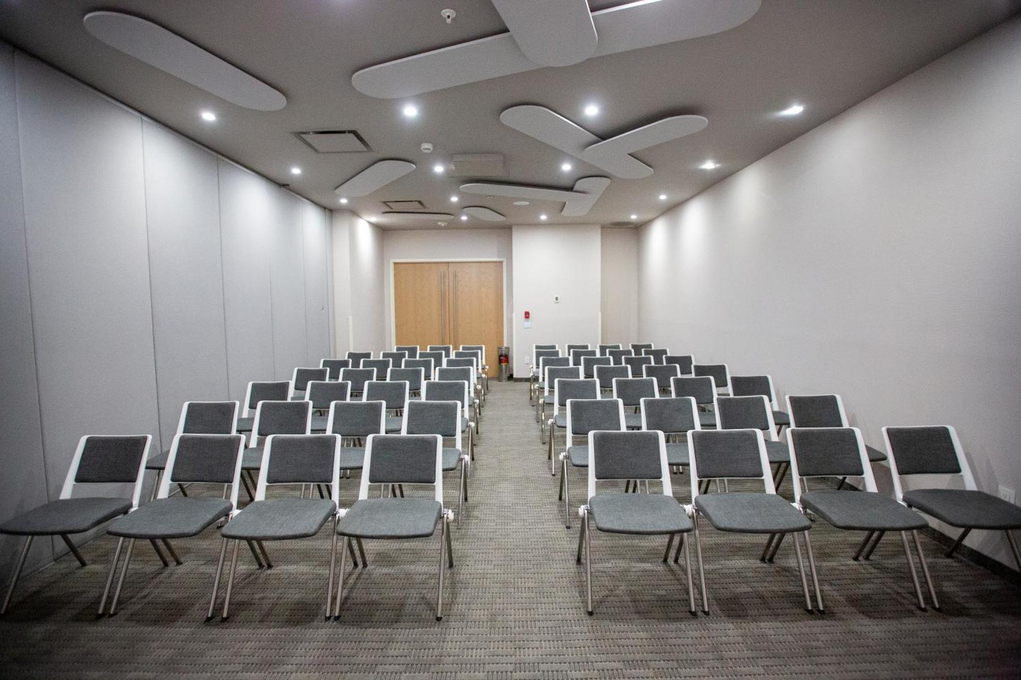 Metria Hotel レオン エクステリア 写真 The lecture theatre