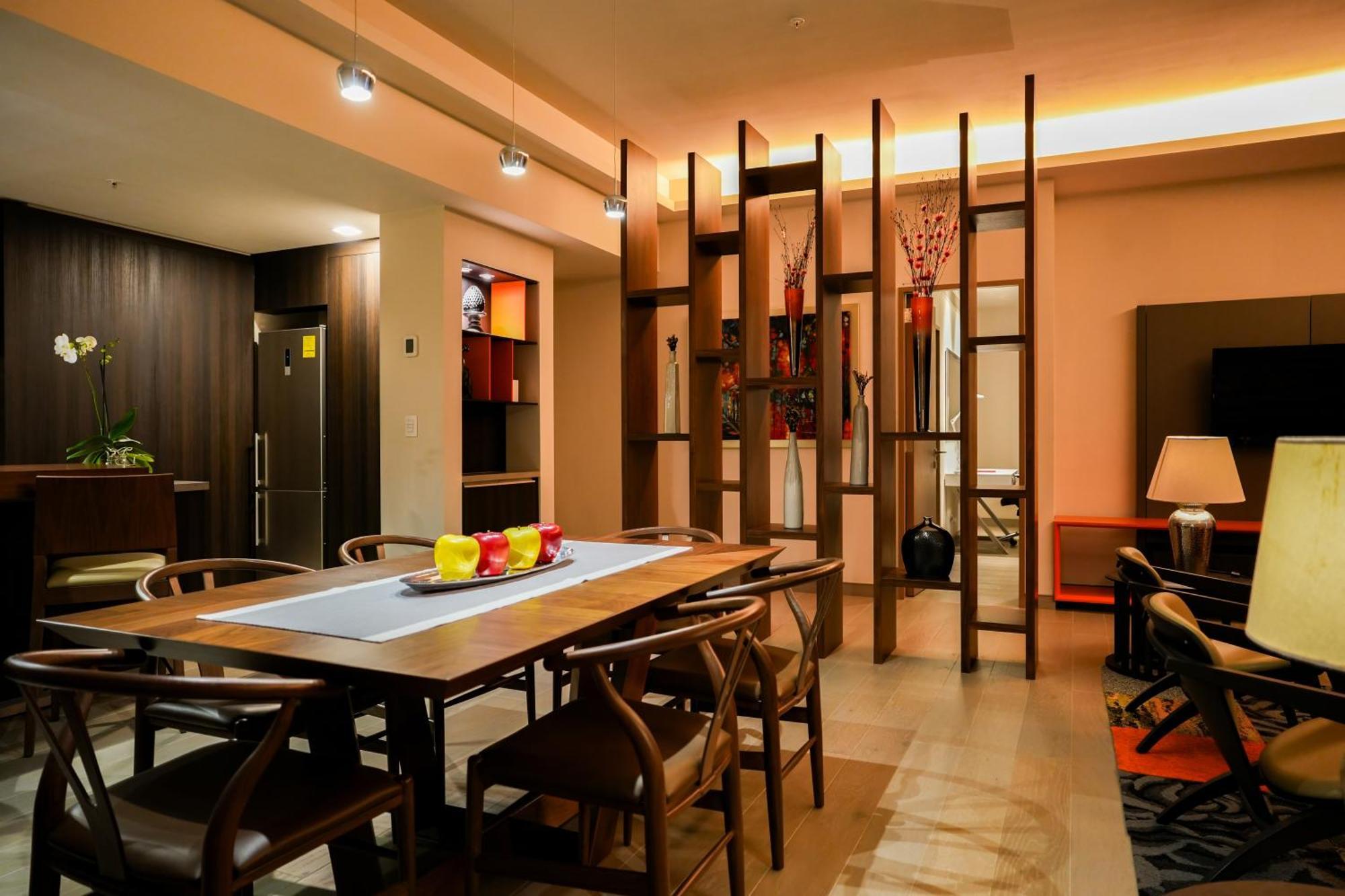 Metria Hotel レオン エクステリア 写真 A dining room